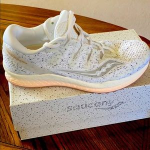 Saucony Freedom ISO 2 Women’s Size 8 Running Shoes